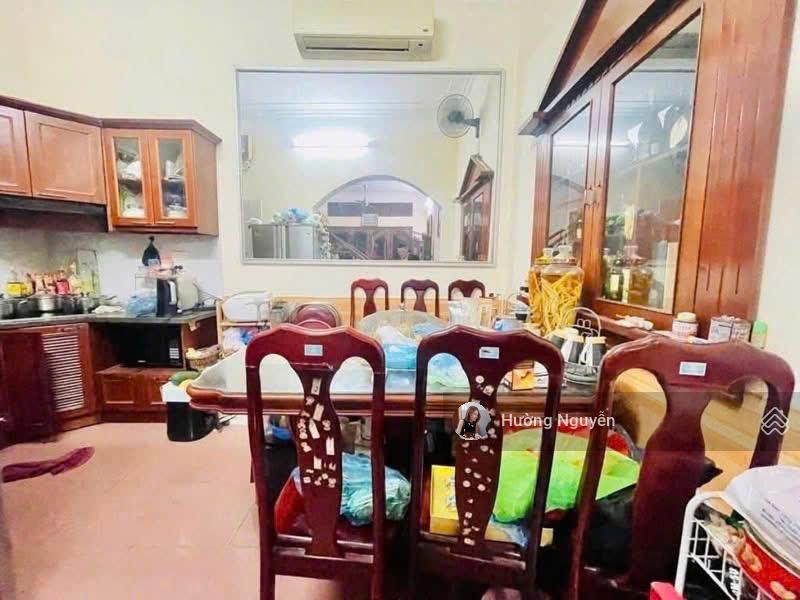 Hiếm cầu giấy  phân lô cán bộ  ô tô chạy vòng quanh  48m mặt tiền 4.5m cực đẹp