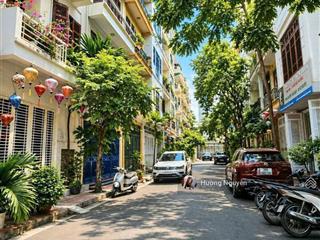 Hiếm  phố đỗ quang cầu giấy nhà mới 65m2  7 tầng thang máy
