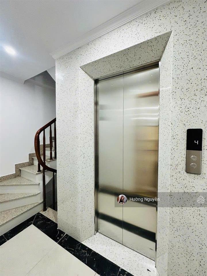 Hiếm nhà mới cầu giấy | 7 tầng thang máy | ô tô đỗ cạnh nhà | phân lô bộ công an