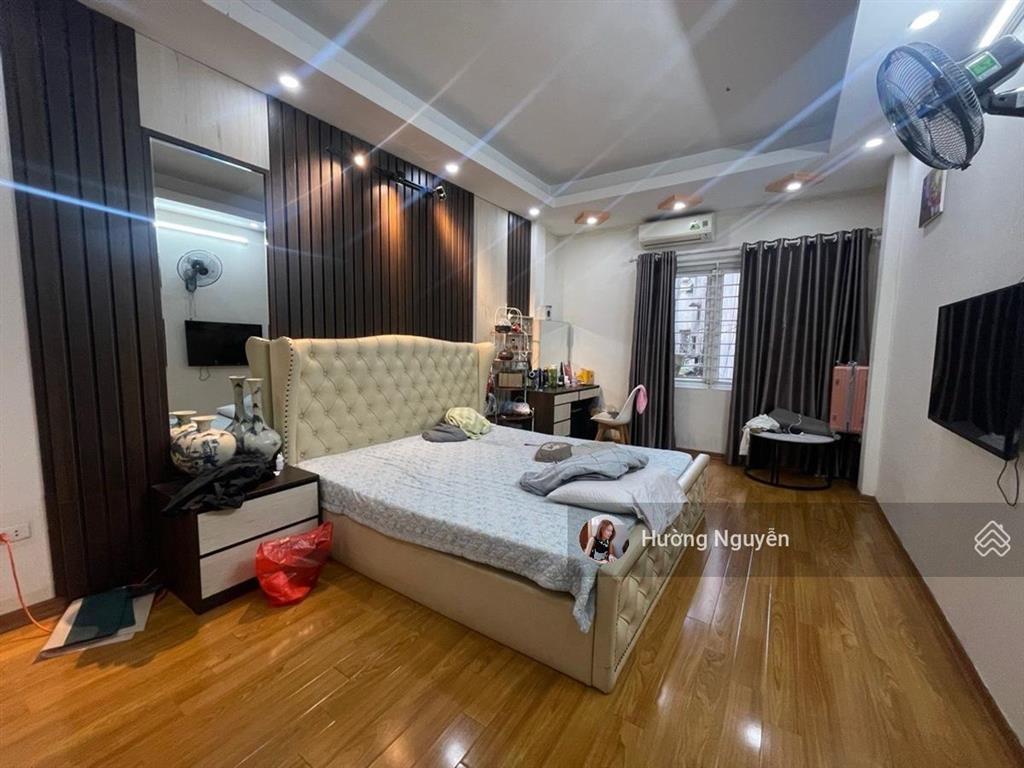 Nhà đẹp giá đầu tư  trung tâm cầu giấy giá siêu hợp lý  6 tầng thiết kế thông sàn