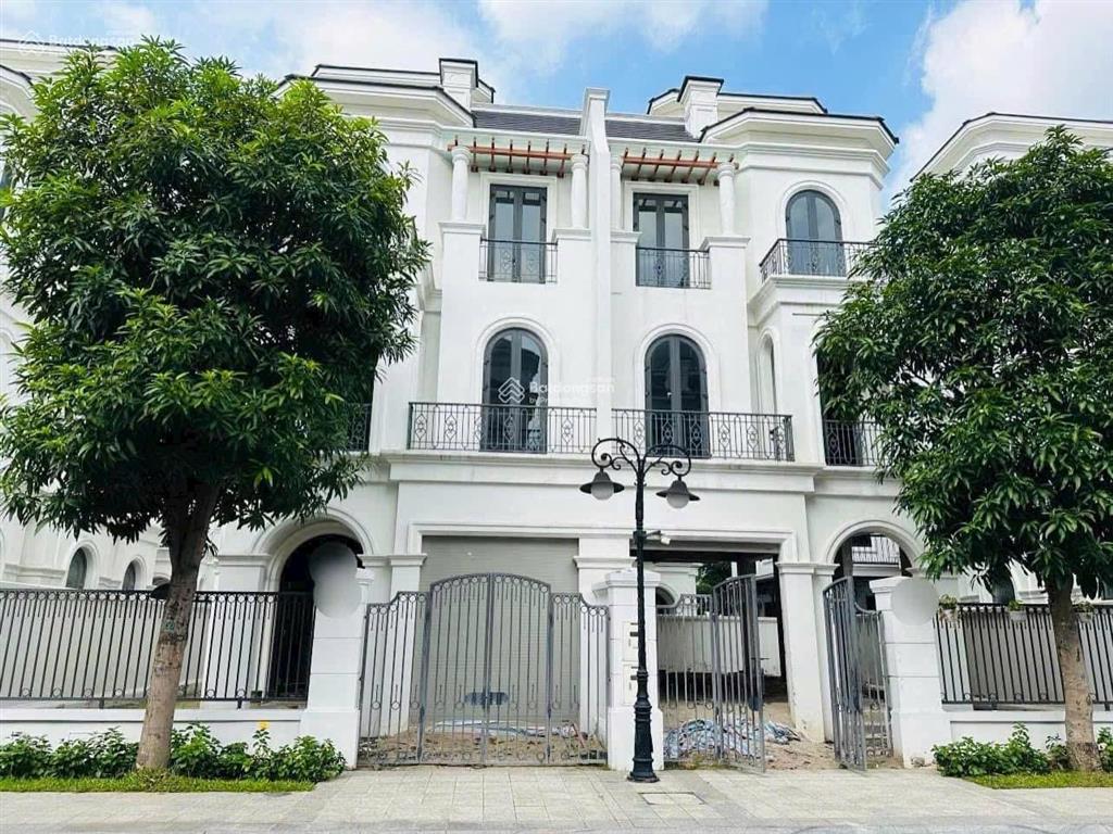 Bán bt song lập ngọc trai  đảo lớn 150m2 gần hồ, gần công viên giá tốt nhất phân khu 39 tỷ
