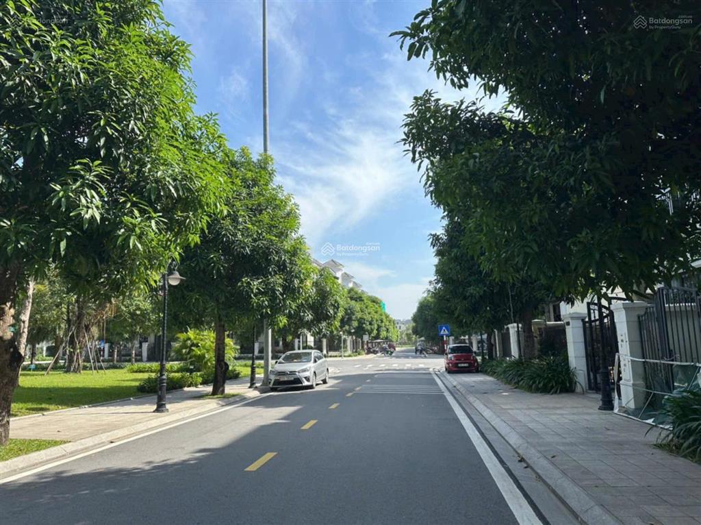 Bán bt song lập ngọc trai  150m² gần hồ, gần công viên giá tốt phân khu 39 tỷ