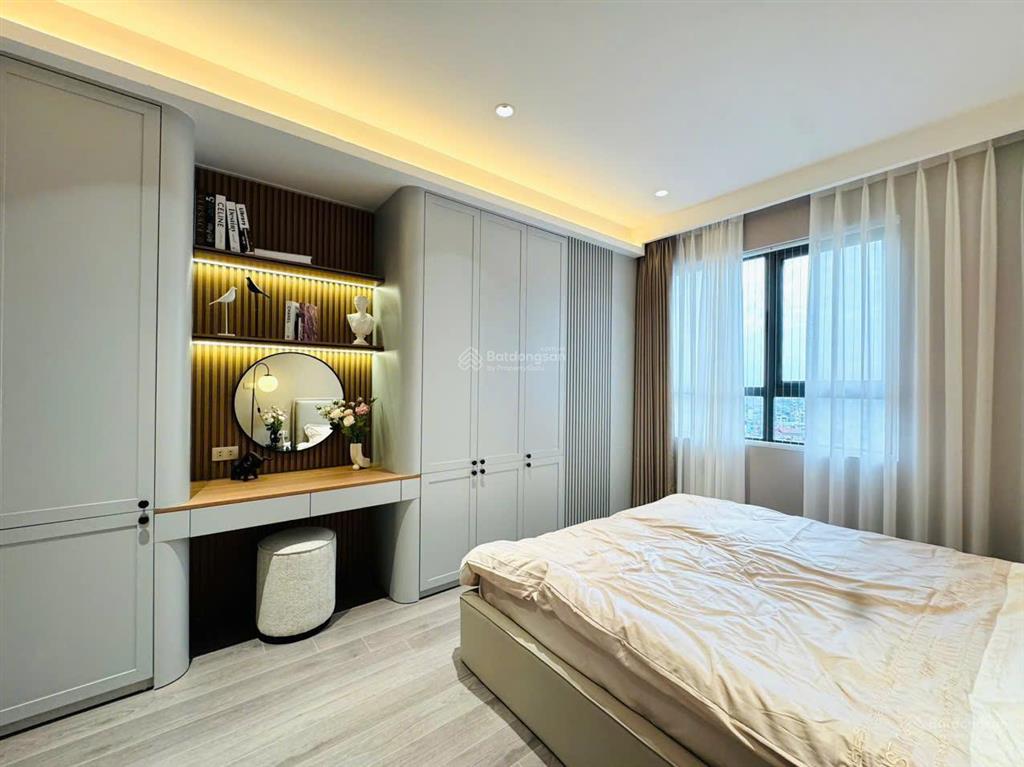 Cần tiền bán nhanh căn góc 3 phòng ngủ chung cư the sun mễ trì, giá 9,3 tỷ