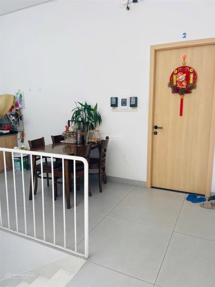 Bán nhà 3 tầng gần nguyễn hữu thọ  cho thuê 20 tr/ tháng