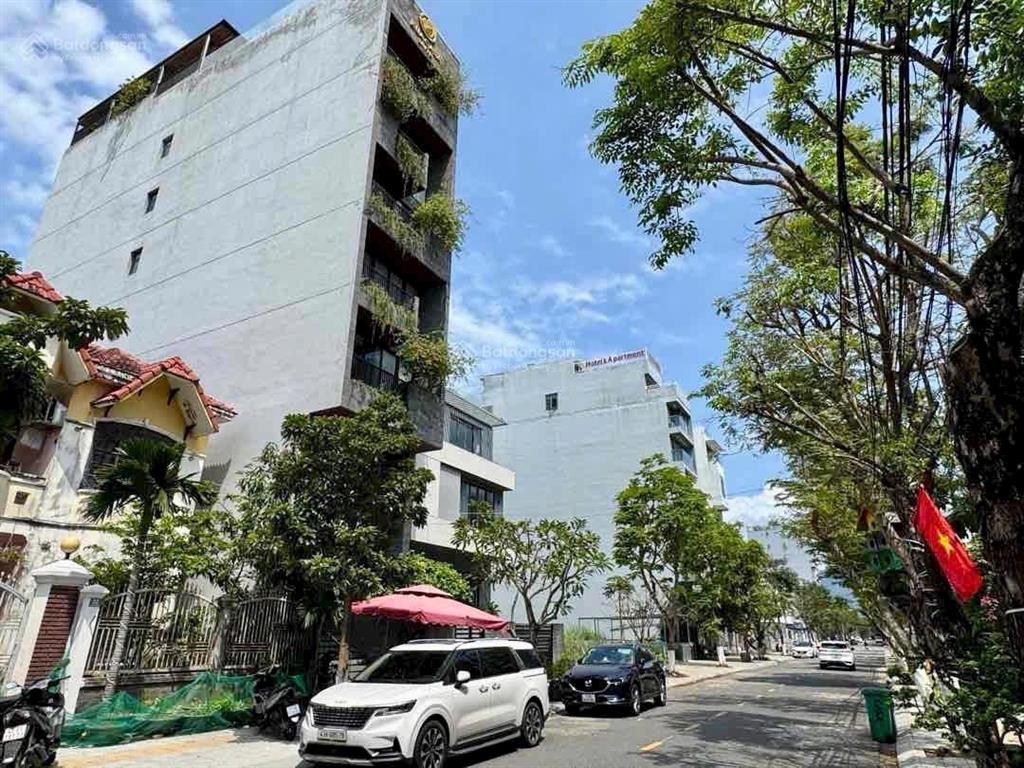 Lô đất mặt tiền sát vinmec  nguyễn hữu thọ 161 m2 ngang 8m nở hậu giá chỉ hơn 70 tr/m2