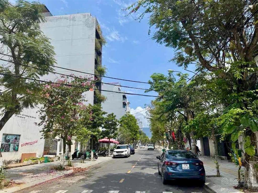 Lô đất mặt tiền sát vinmec  nguyễn hữu thọ 161 m2 ngang 8m nở hậu giá chỉ hơn 70 tr/m2