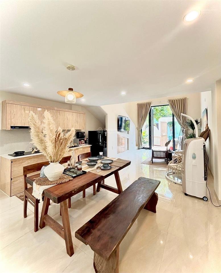 Căn homestay hồ bơi mới 100% ngay sát bãi biển mân thái  dòng tiền 45triệu/tháng