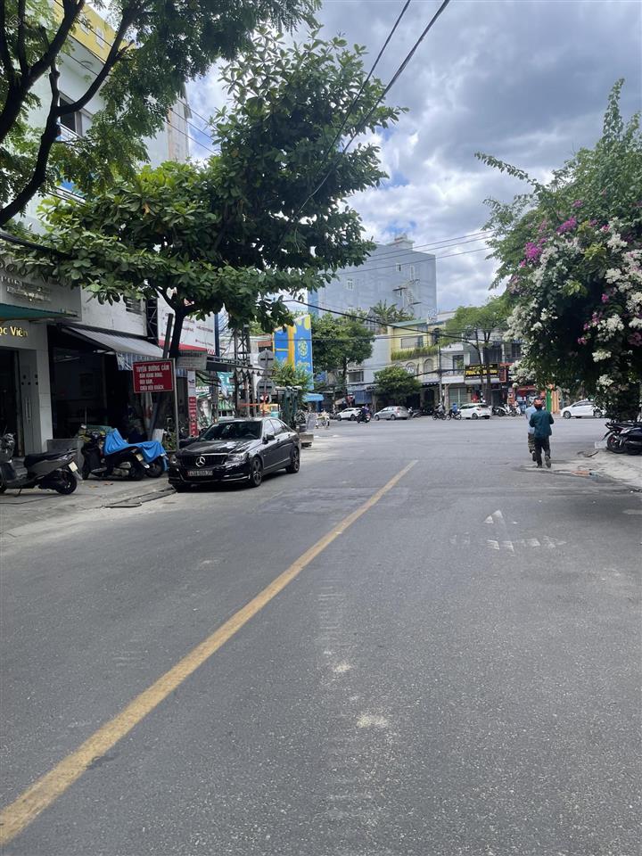 Ngộp bank!! mặt tiền 7,5m gần phan đăng lưu 105m² ( 5x 20,5 ) giá 7,6 tỷ