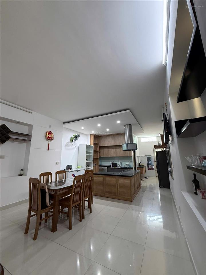 Bán nhà 3 tầng full nội thất gần nguyễn hữu thọ ~100m2  8,95 tỷ