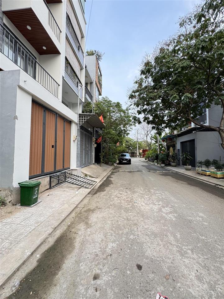 Đất phường phú hữu 75m2, sổ riêng, đường oto, cách đường nguyễn duy trinh khoảng 350m giá 3 tỷ 8