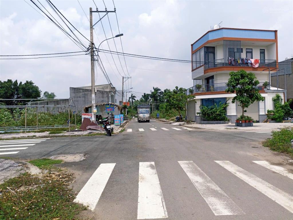 Gia đình đang ngộp ngân hàng nên hạ 350 triệu giá bán đất 60m2 tại long phước quận 9 giá 1 tỷ 990