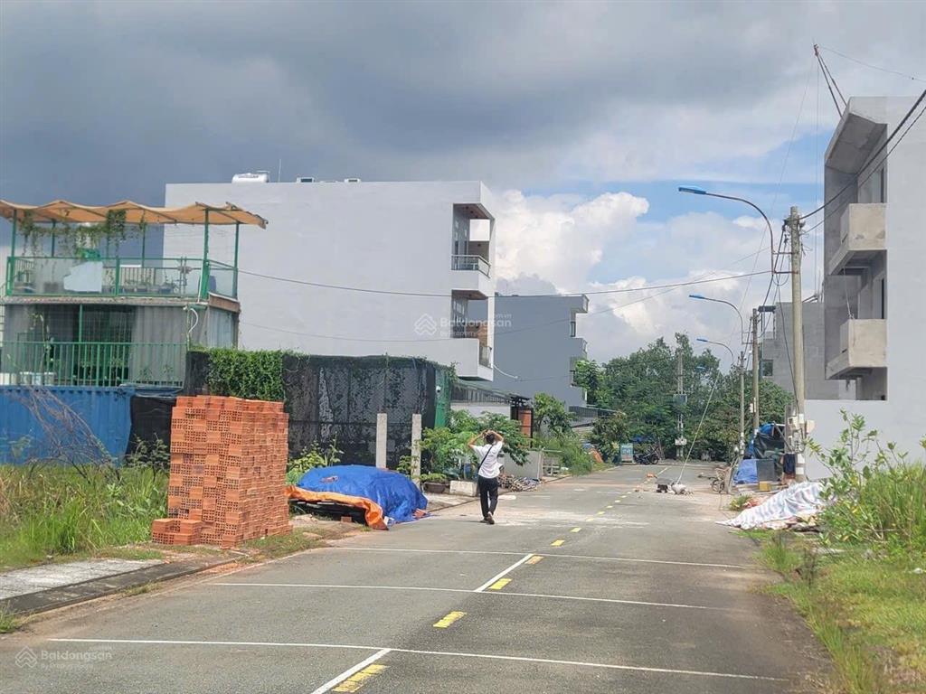 Gia đình đang ngộp ngân hàng nên hạ 350 triệu giá bán đất 60m2 tại long phước quận 9 giá 1 tỷ 990