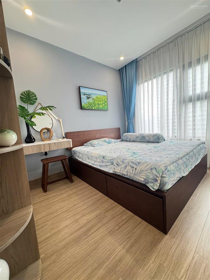 Chính chủ bán căn sổ riêng 2pn1wc tòa s203 vinhomes grand park view hồ bơi có nội thất giá 2 tỷ 930
