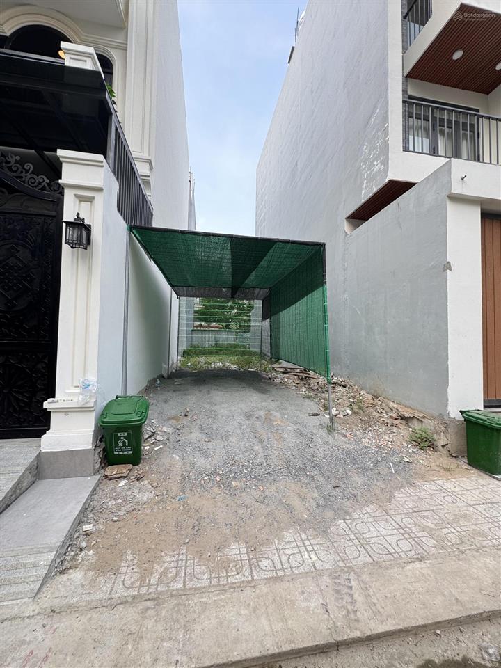 Đất phường phú hữu 75m2, sổ riêng, đường oto, cách đường nguyễn duy trinh khoảng 350m giá 3 tỷ 8