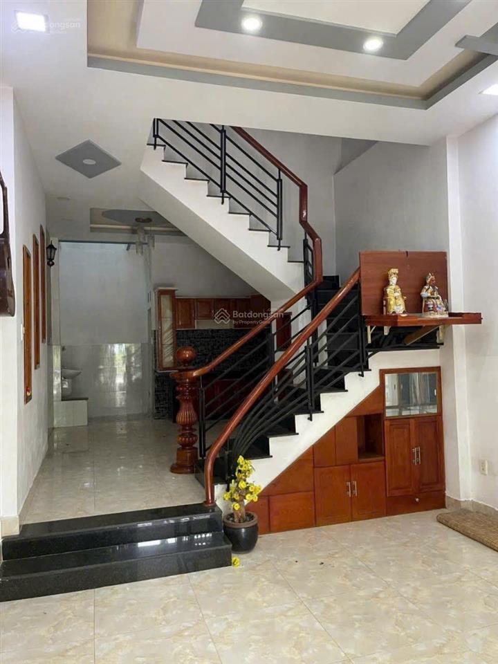 Bán nhà 1 trệt 1 lầu, 2pn2wc, sổ riêng cách đường đỗ xuân hợp 2km phường phú hữu, quận 9 giá 4 tỷ 7