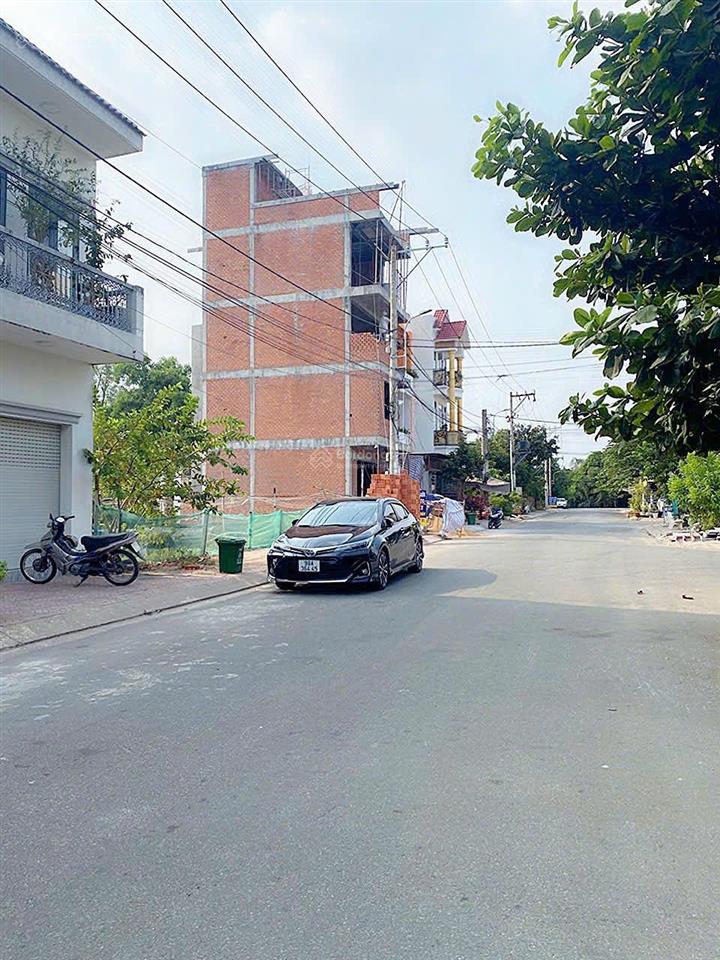 Bán gấp 178m2 đất, sổ riêng, phường long phước cách vinhomes quận 9 khoảng 2,5km giá 2 tỷ 4