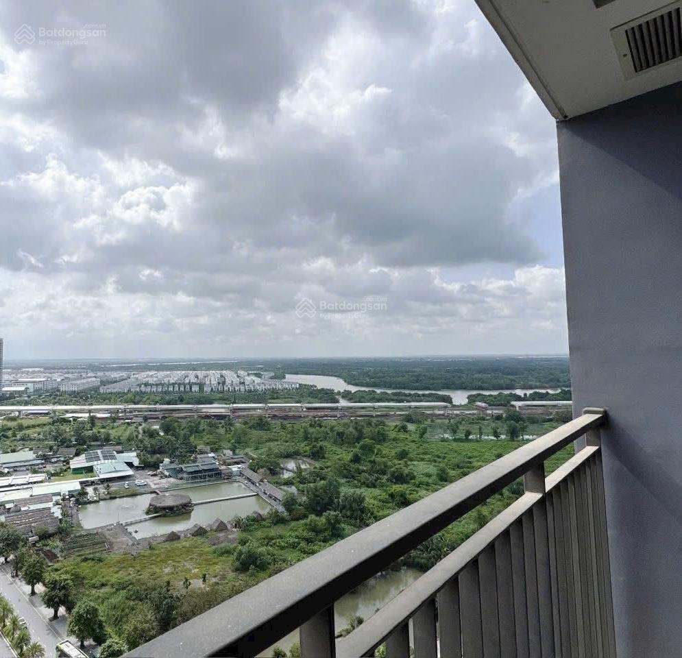 Bán căn hộ có chỗ đậu xe otô, view sông, toà s2, 2pn2wc có nội thất vinhomes grand park giá 3 tỷ 15