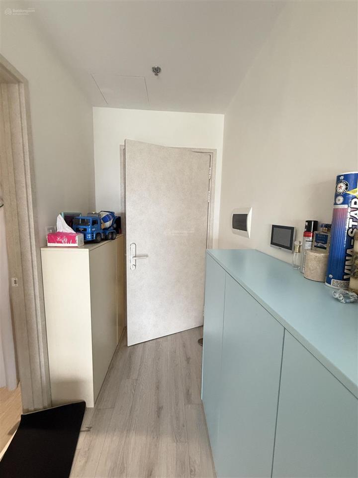 Bán căn hộ có chỗ đậu xe otô, view sông, toà s2, 2pn2wc có nội thất vinhomes grand park giá 3 tỷ 15