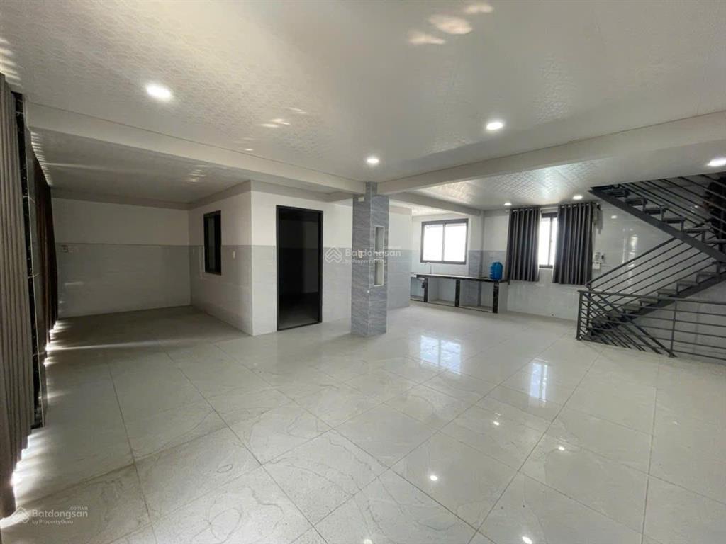 Bán nhà đẹp đường trần văn mười, hóc môn dt 110m2 4 tầng + sân thượng chỉ 8.3 tỷ, 0939 513 ***