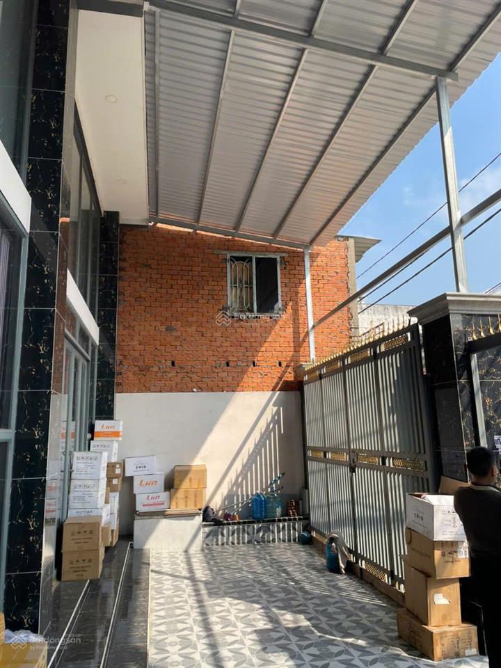 Bán nhà đẹp đường trần văn mười, hóc môn dt 110m2 4 tầng + sân thượng chỉ 8.3 tỷ, 0939 513 ***