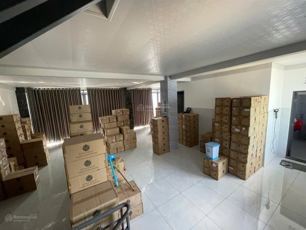 Bán nhà đẹp đường trần văn mười, hóc môn dt 110m2 4 tầng + sân thượng chỉ 8.3 tỷ, 0939 513 ***