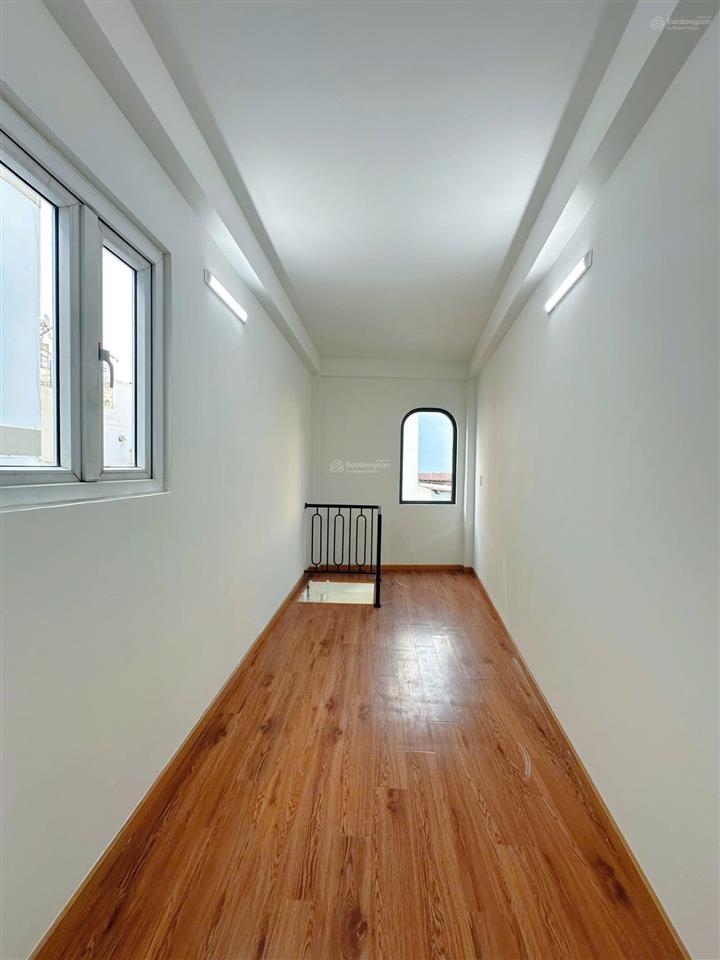 Duy nhất căn nhà tại quận 4 với 68m2 đất chỉ hơn 7 tỷ 4pn3wc  0939 513 ***