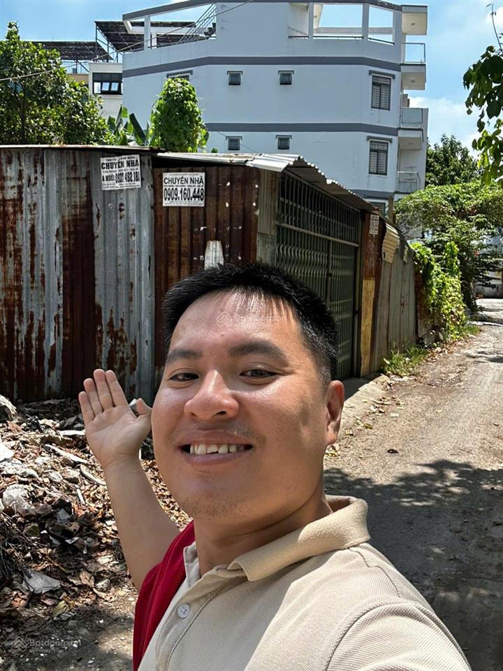 90m ngang 4m  hxh phân lô  20m ra mt đặng thùy trâm