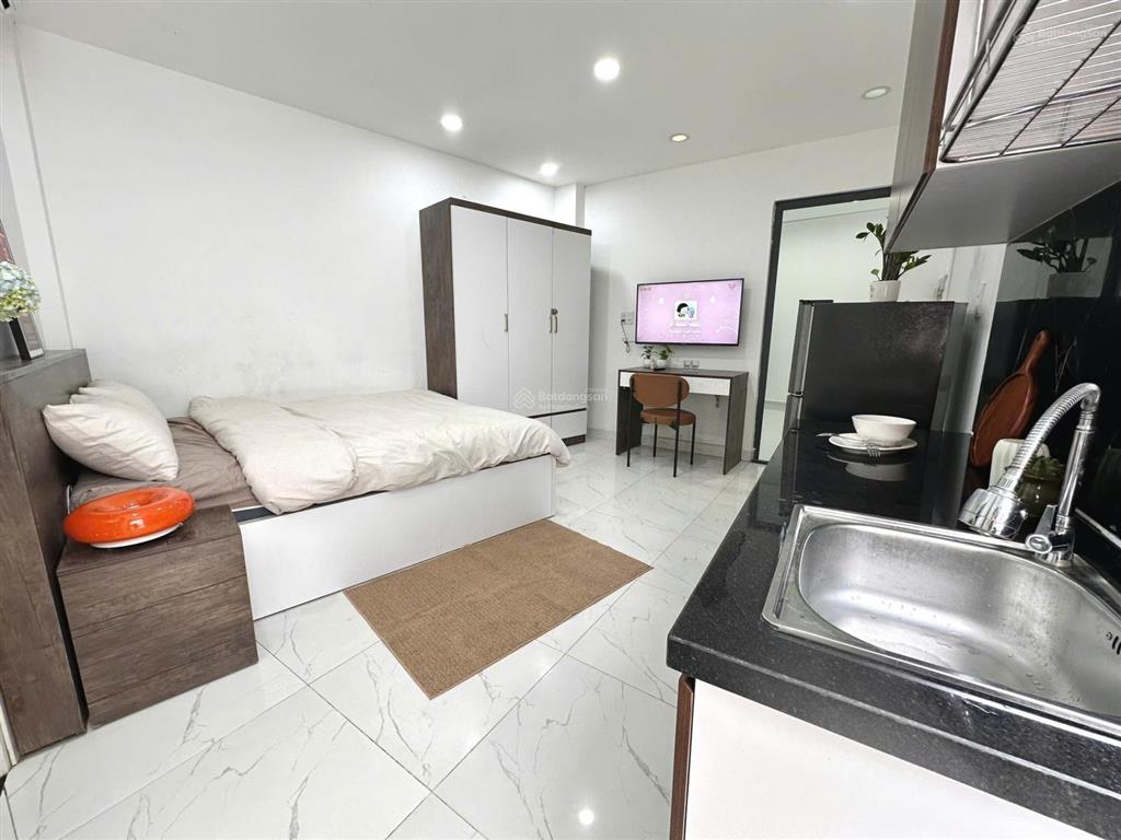 Căn hộ 2 khoong gian ngủ sẵn nội thất ngay phan xích long