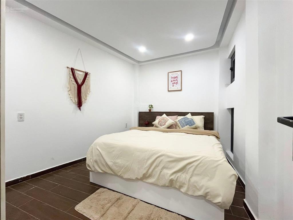 Căn hộ 2 khoong gian ngủ sẵn nội thất ngay phan xích long
