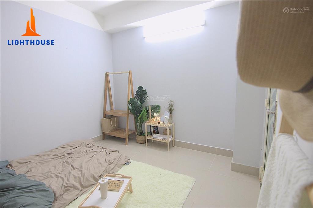 Phòng bé xinh đầy đủ tiện nghi sát đh văn lang