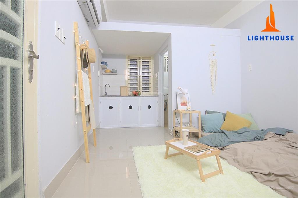Phòng bé xinh đầy đủ tiện nghi sát đh văn lang
