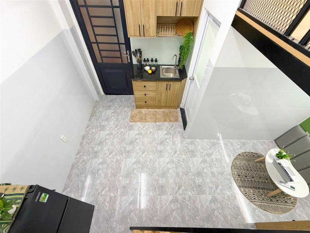 Phòng có gác mới xây chính chủ gần bx miền đông  cầu bình triệu