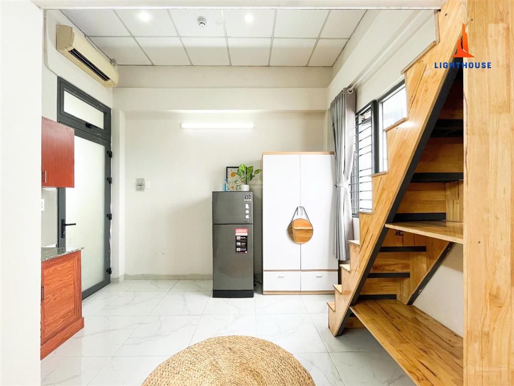 Phòng duplex cửa sổ lớn full nội thất gần hutech