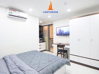 Phòng ban công giếng trời full nội thất gần chợ bà chiểu
