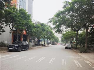 Bán mảnh đất đấu giá tứ hiệp 150m2, vỉa hè, kinh doanh, ô tô tránh, sổ đỏ phân lô, giá 38 tỷ