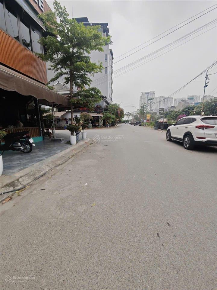 Bán mảnh đất đấu giá tứ hiệp 150m2, vỉa hè, kinh doanh, ô tô tránh, sổ đỏ phân lô, giá 38 tỷ