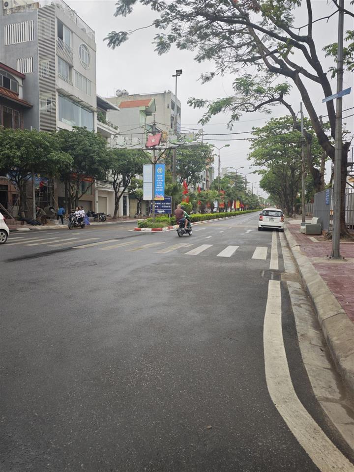 Bán mảnh đất tái định cư tứ hiệp 72m2, phân lô, vỉa hè, ô tô tránh, giá 18 tỷ