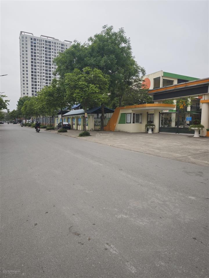 Bán 73m2 đất tái định cư tứ hiệp, vỉa hè, phân lô, ô tô tránh, giá 17,5 tỷ