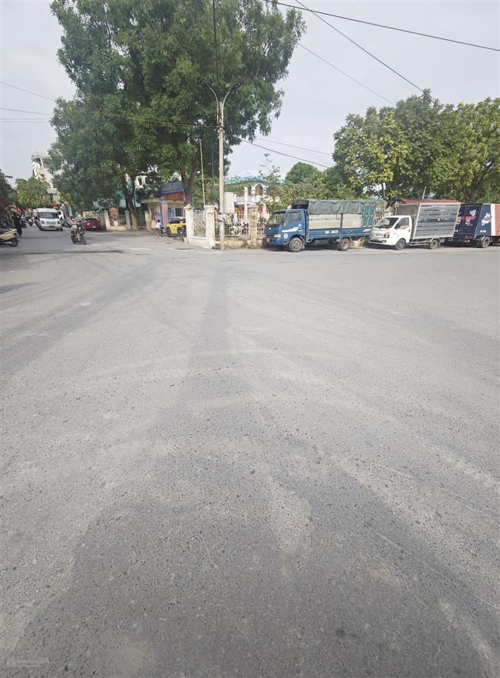 Bán 75m2 đất đấu giá ngũ hiệp, vỉa hè, phân lô, ô tô tránh, giá 10 tỷ