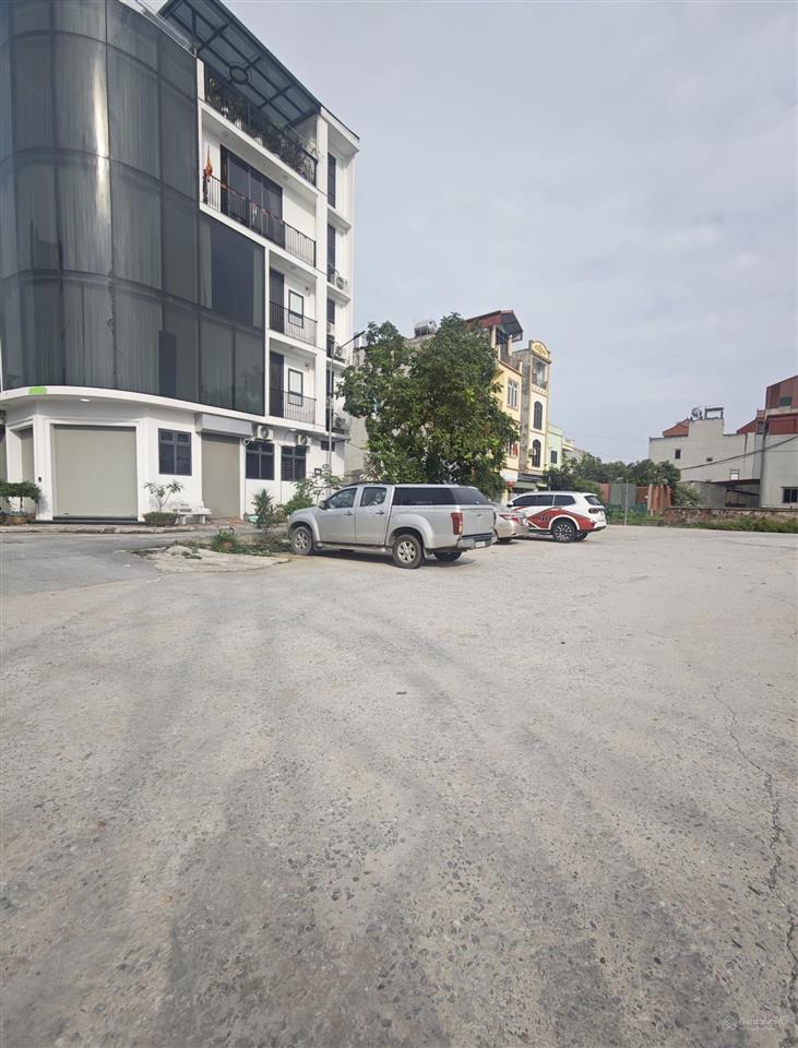 Bán 75m2 đất đấu giá ngũ hiệp, vỉa hè, phân lô, ô tô tránh, giá 10 tỷ