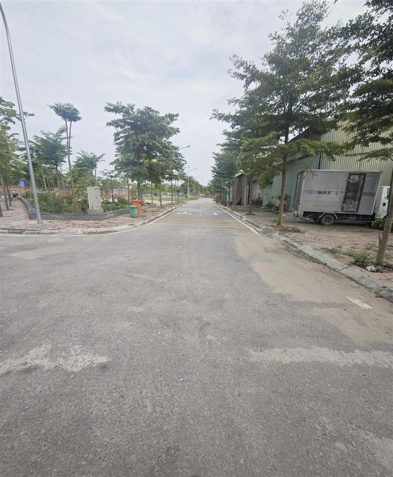 Bán mảnh đất 410m2, ngũ hiệp, thanh trì, mặt đường ô tô tránh, giá 32,8 tỷ