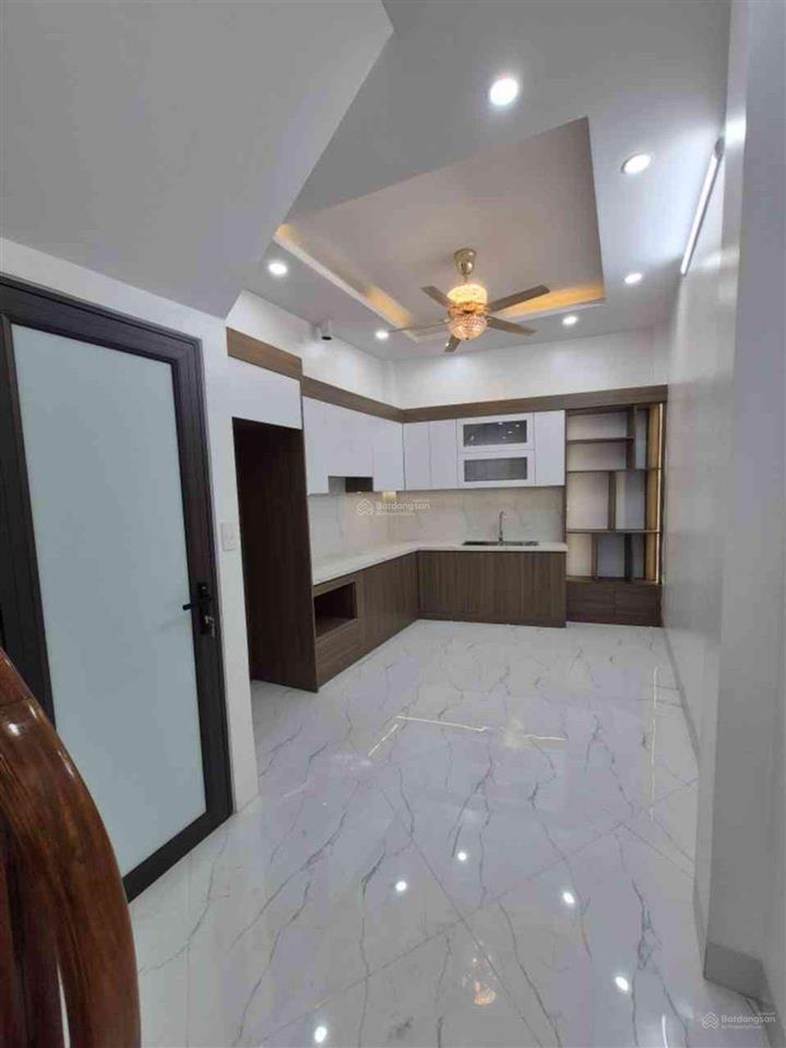 Bán nhà mới đông mỹ, thanh trì, 40m2, 4 tầng, sát trục chính kinh doanh, ô tô tránh, giá 4.9 tỷ
