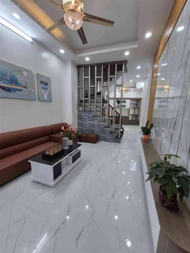 Bán nhà mới đông mỹ, thanh trì, 40m2, 4 tầng, sát trục chính kinh doanh, ô tô tránh, giá 4.9 tỷ