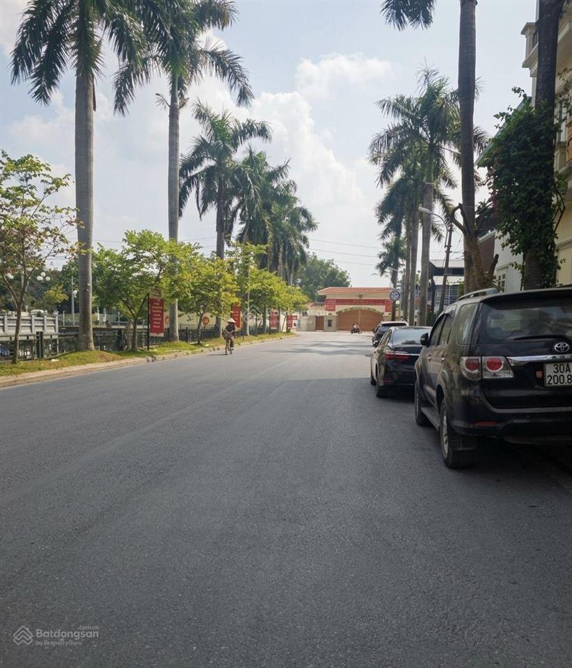 7 chỗ vào đất, đường thông  59m2 tại trung tâm đông mỹ  thanh trì cần bán gấp, giá 5.8 tỷ