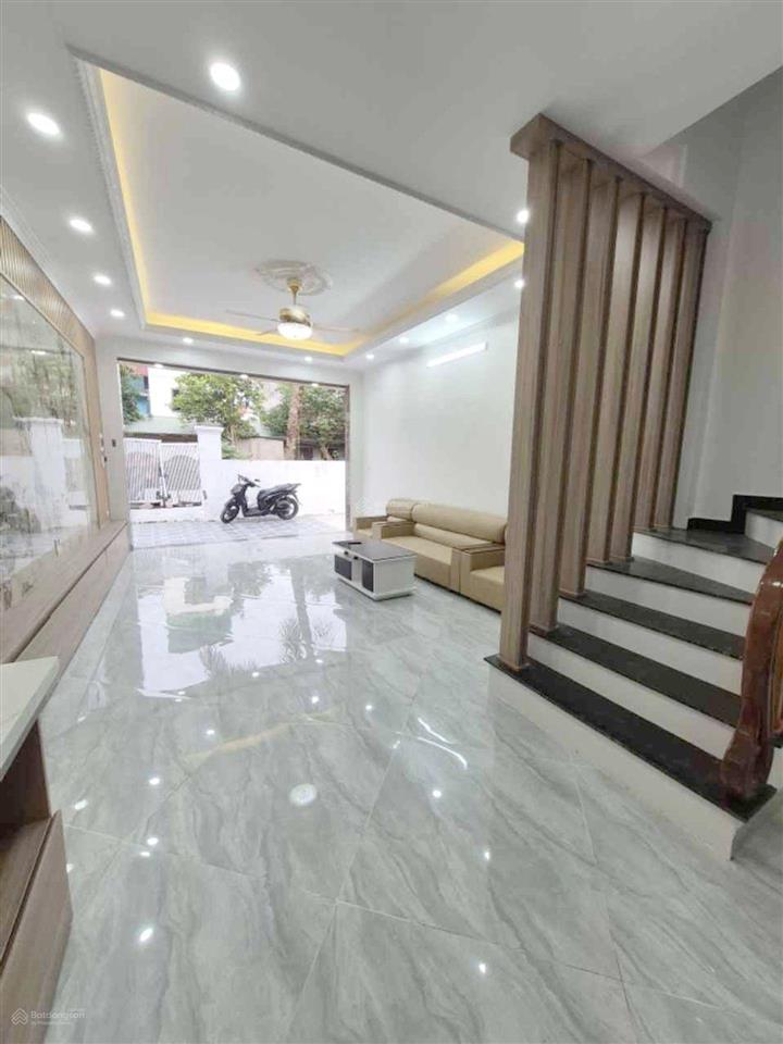 Bán nhà mới xây độc lập đông mỹ  vạn phúc, thanh trì 42m2, 4 tầng, ngõ ô tô, giá 5.3 tỷ