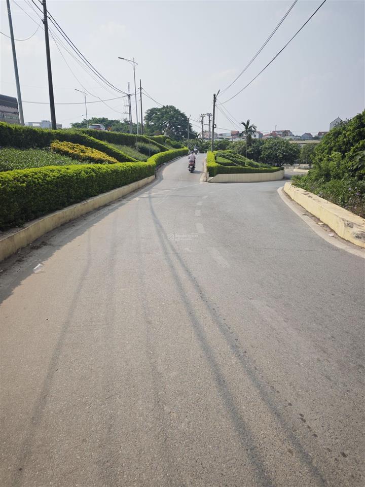 Bán mảnh đất thôn 3 vạn phúc (trong đê) 83m2, sổ đỏ riêng, ngõ ô tô, giá 5 tỷ