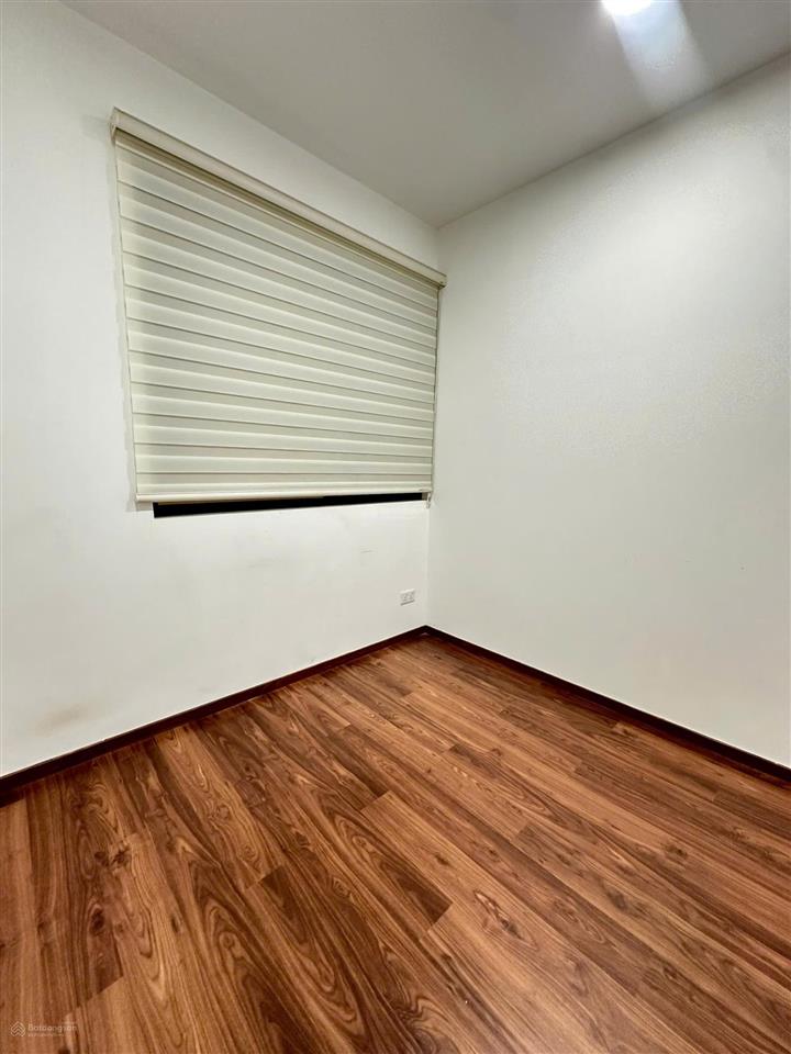 Đã có sổ hồng, bán căn 2pn view hướng mát, giá tốt 7.6 tỷ all in  one verandah