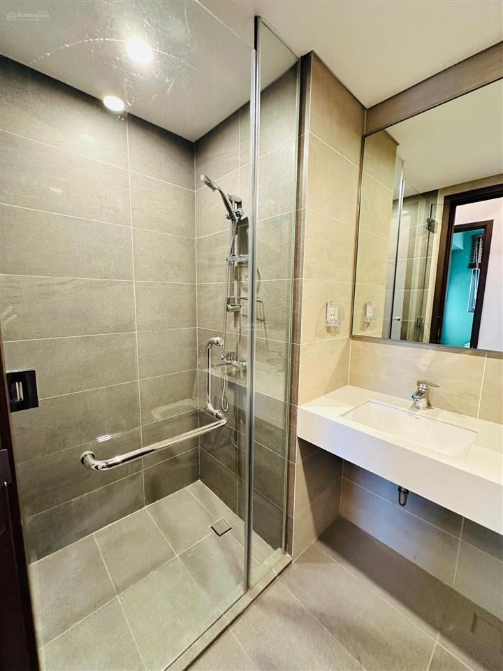 Bán căn 2pn one verandah giá chỉ 8.3 tỷ, view sông q1. sẵn hđ thuê dài hạn cho khách đầu tư