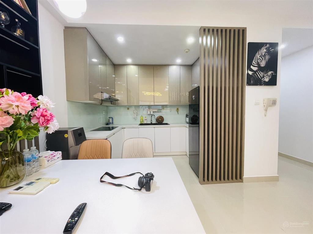 Cho thuê căn 2pn full nội thất đẹp view sông, giá chỉ 18 triệu  the sun avenue