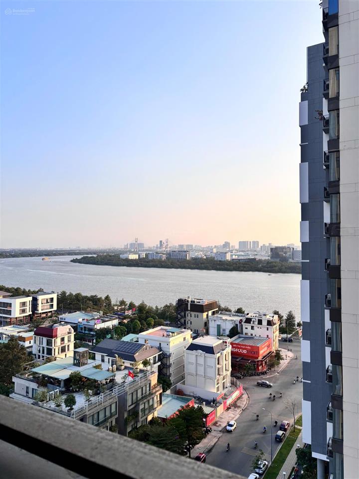 Bán căn góc 2pn view sông q1, trục căn hiếm, giá chỉ 8,5 tỷ bao hết thuế phí  one verandah